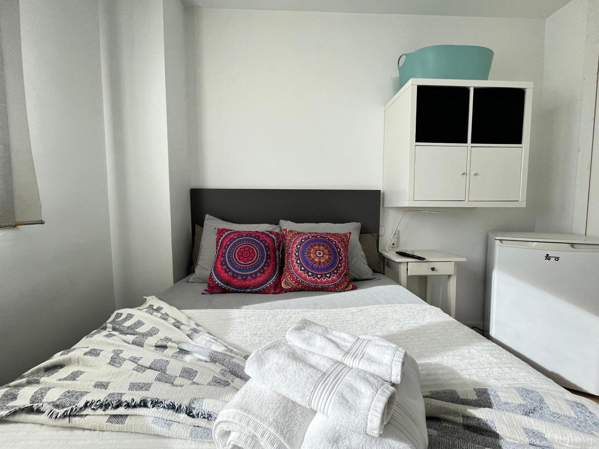 Habitacion Atocha Mendez Madrid Exterior foto